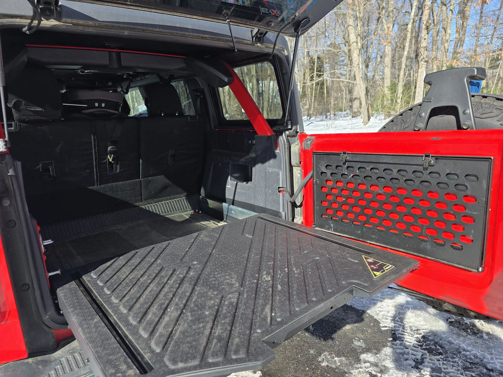 Why I Chose the Broaddict TrailDeck Over the OEM Tailgate for My 2021 Bronco