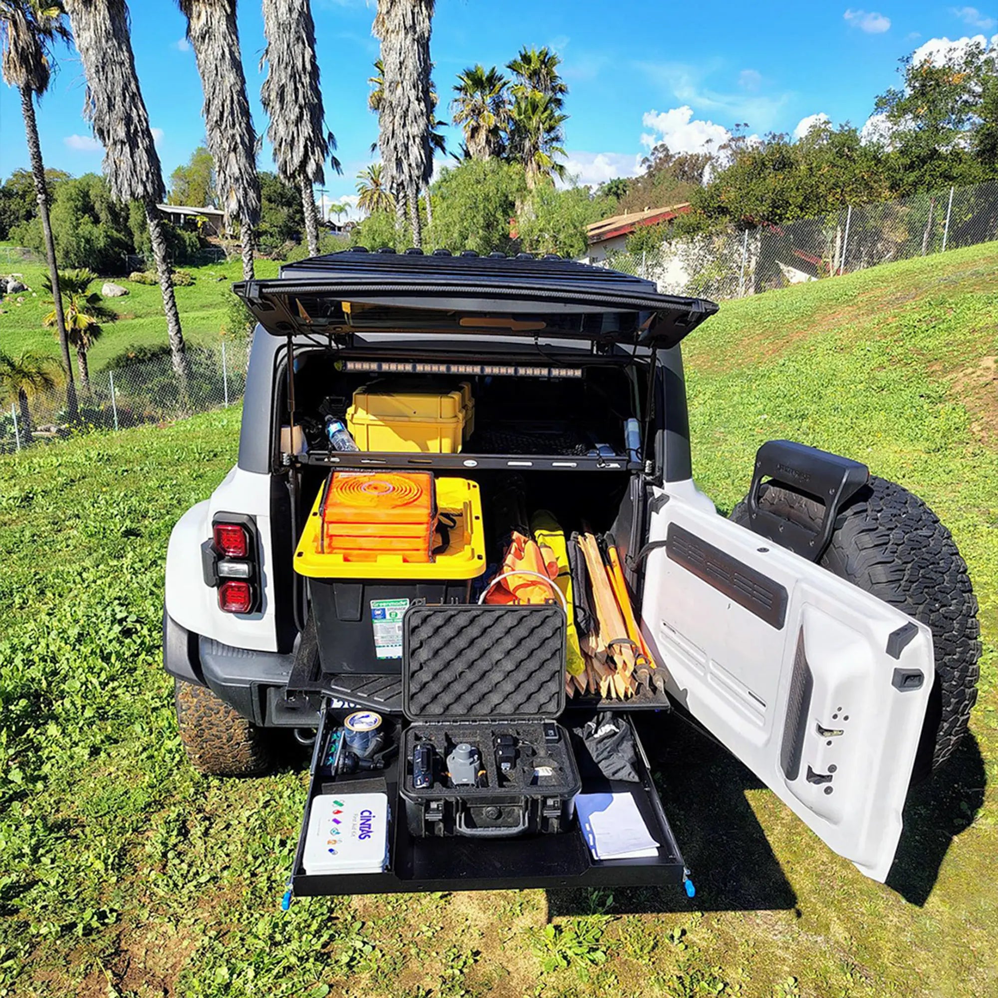【Presale-Arriving on 1st Feb.】Broaddict TrailDeck Slide Out Tailgate Drawer for Daily Storage, Camping, Overlanding